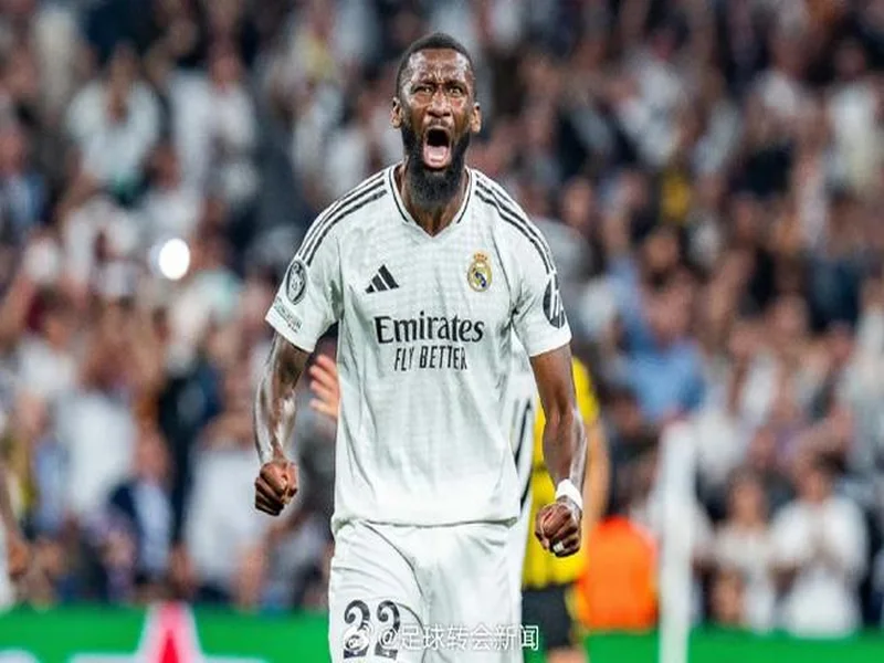 西班牙名嘴:维尼在替补席发笑不职业,在哪都该被开除