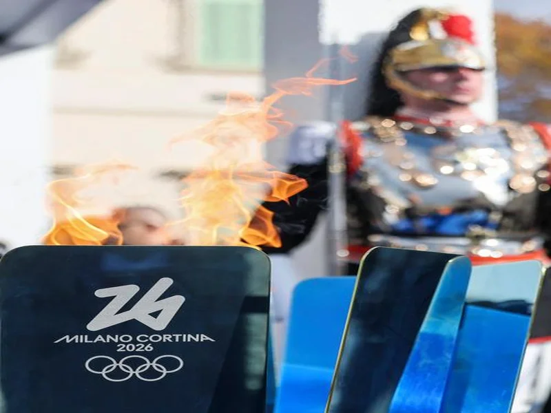 米兰主帅阿莱格里担任火炬手,为米兰-科尔蒂纳冬奥会助燃