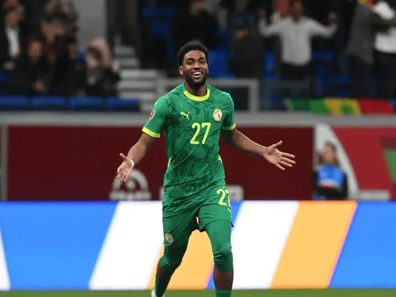 非洲杯决赛中断姆巴耶给朋友发照片,事后道歉:没想那么多